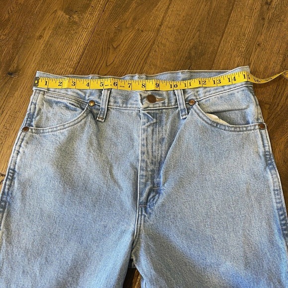 NWT WRANGLER Cowboy Cut 936 SLIM FIT Light Wash JEANS Size 31x32 - Picture 2 of 9